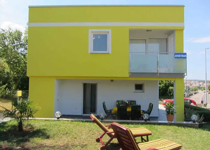Two-bedroom In - Insel Krk 13080 * Malinska