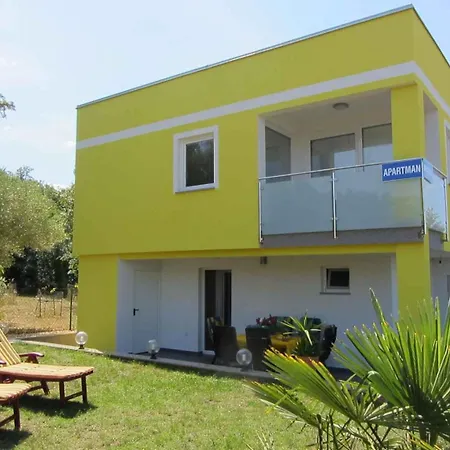 Two-bedroom In Malinska/insel Krk 13080