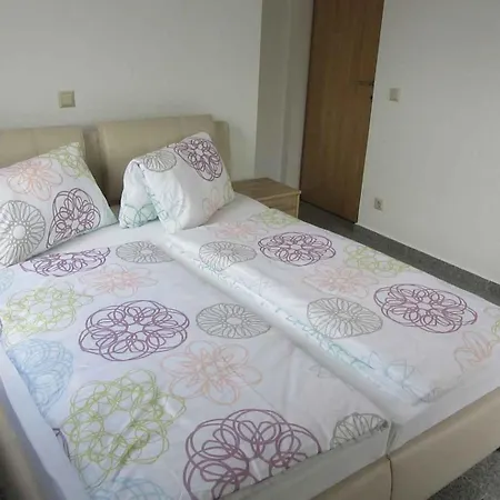 Two-bedroom In Malinska/insel Krk 13080 Sveti Vid-Miholjice