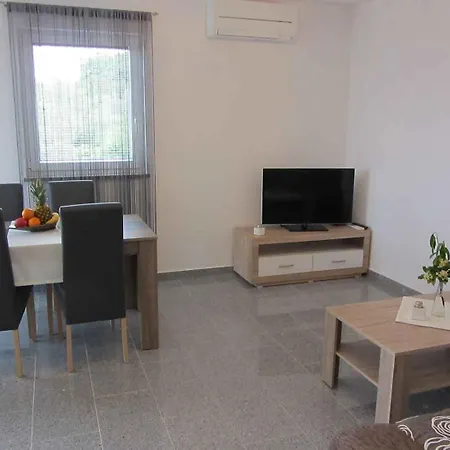 Two-bedroom In Malinska/insel Krk 13080 Sveti Vid-Miholjice