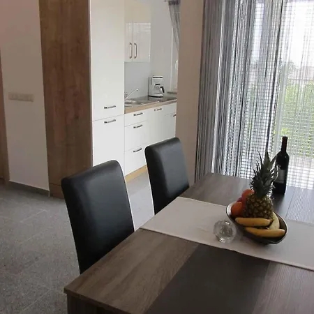 Two-bedroom In Malinska/insel Krk 13080 * Sveti Vid-Miholjice