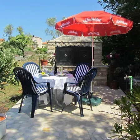 Apartment Two-bedroom In Malinska/insel Krk 13080