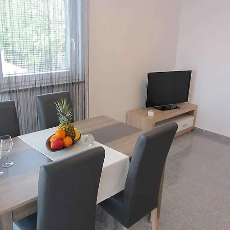 Two-bedroom In Malinska/insel Krk 13080 *